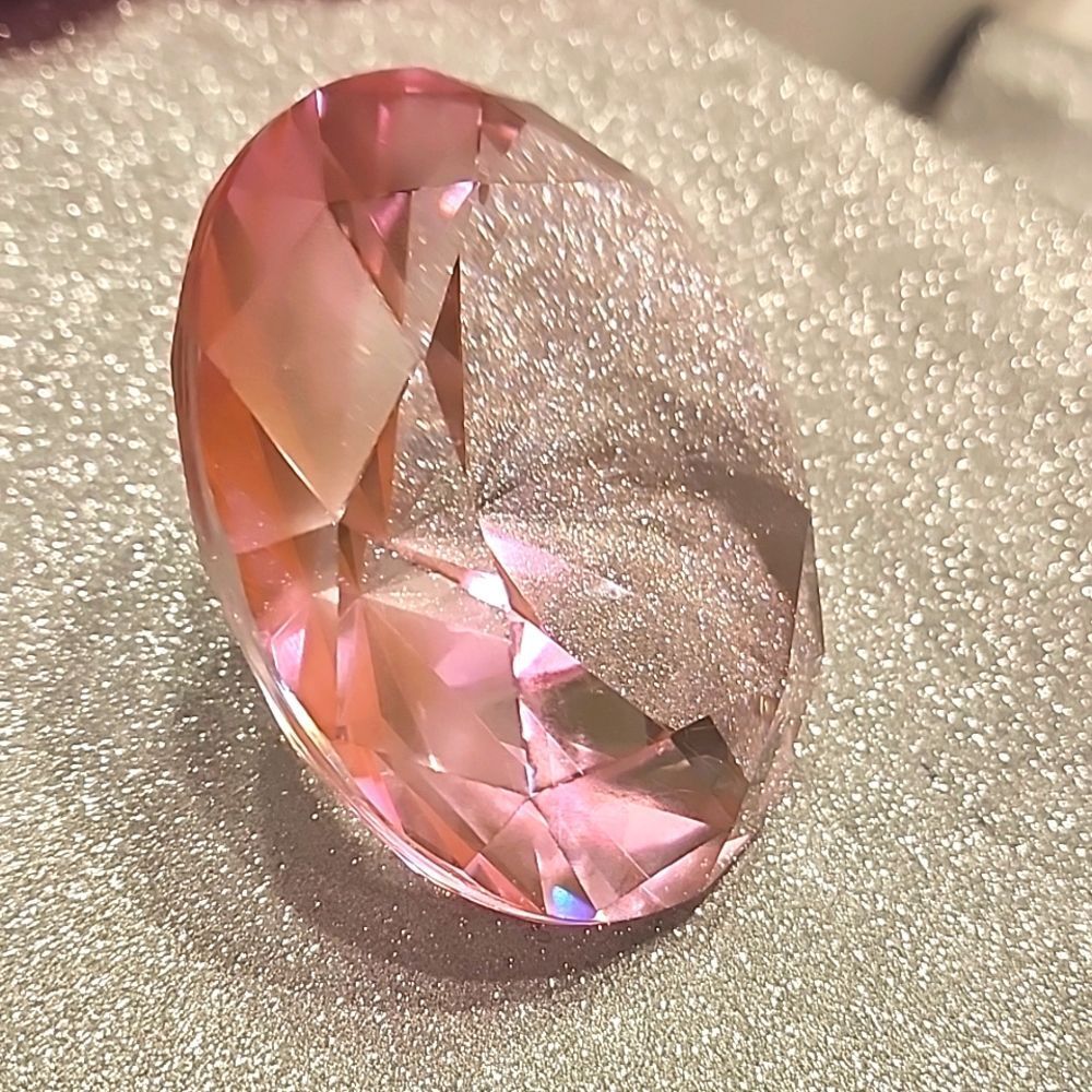 Allure Decorative Pink Diamond - Picture 7 of 7